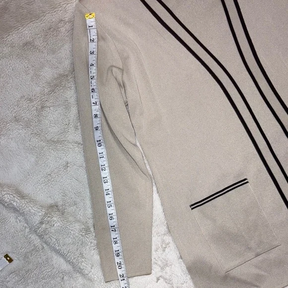 Mieka Women's Tan Cardigan with Black Accents - Picture 4 of 8